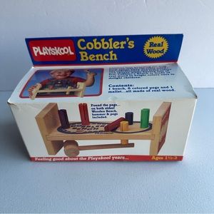 Vintage USA Playskool
Cobblers Bench 1985 Original
Box and All Pieces